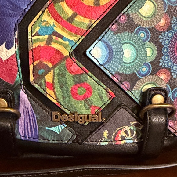 Desigual Black Bag with Vibrant Multicolor Design - Picture 2 of 7